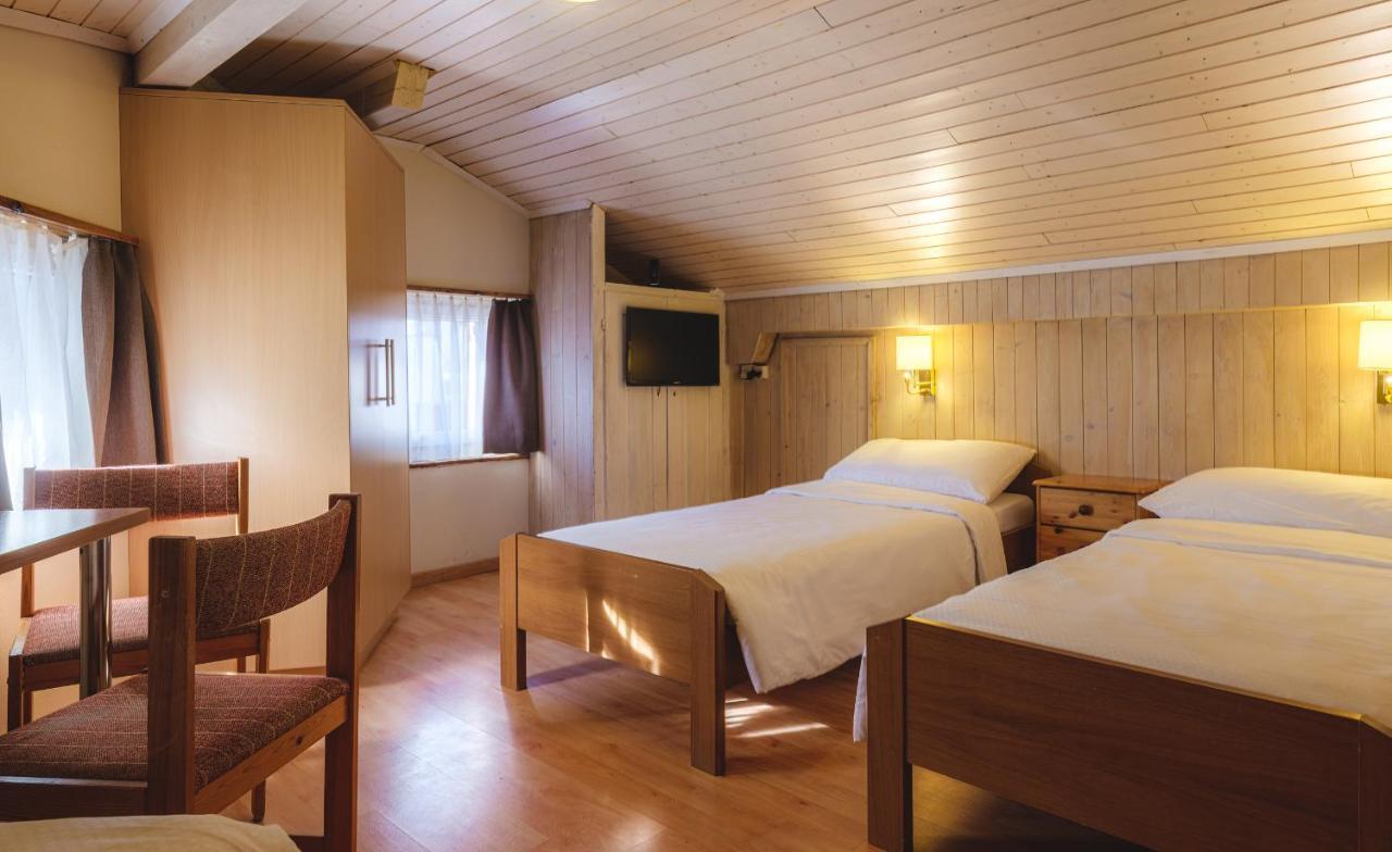 Guesthouse By The Rex Zermatt Exterior photo
